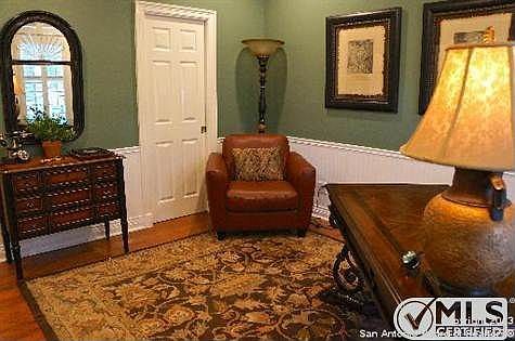 5th image of 26 Jackson Ct