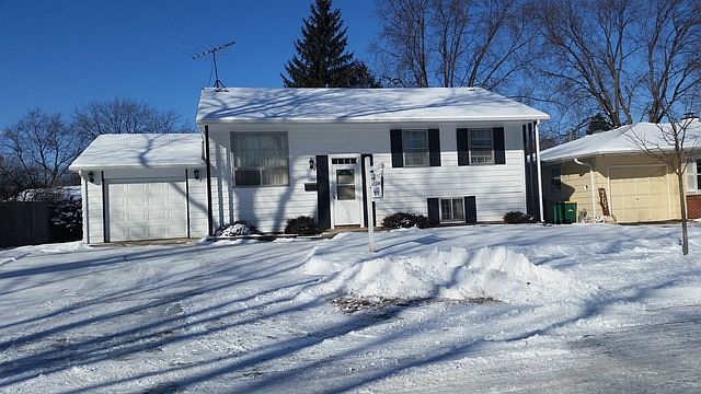 1st image of 1020 Woodland Dr