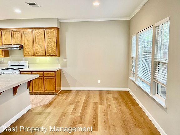 4th image of 6184 Saint Andrews Way