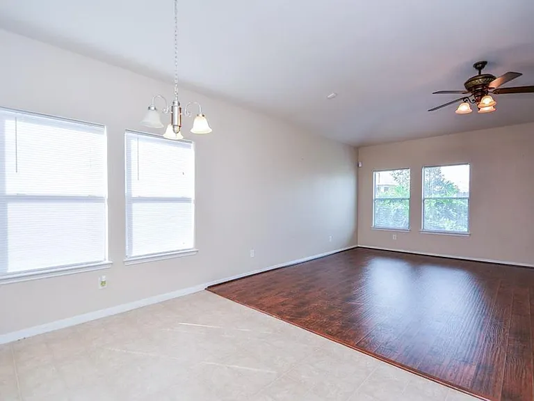 24318 Cornell Park Ln — Photo 9