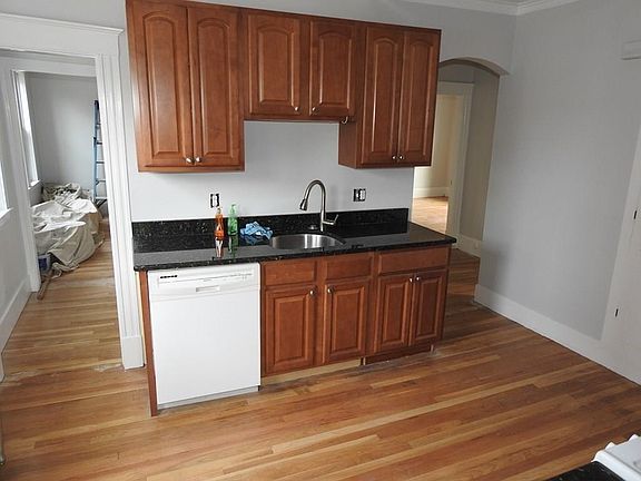2nd image of 81-83 Marshland St #1