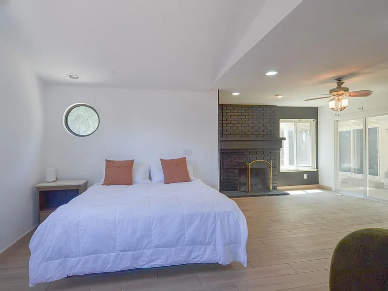 1321 Astoria Dr — Photo 32