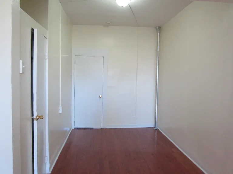 2304 Atlantic Ave #2L — Photo 2
