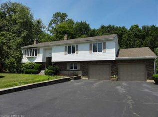 12 Cliffmount Dr, Bloomfield, CT 06002