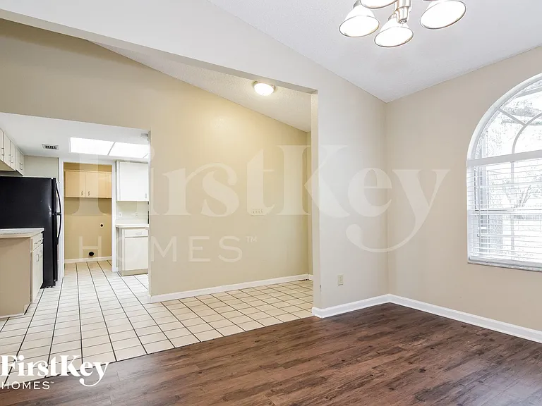 3818 Forest Park Pl — Photo 5