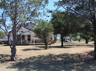 567 Randolph Rd, Quanah, TX 79252