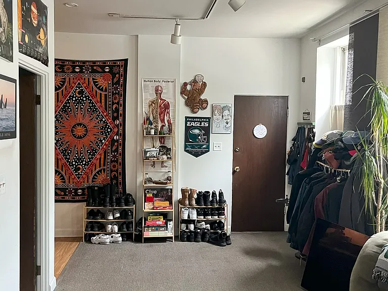 860 N May St #1 — Photo 5