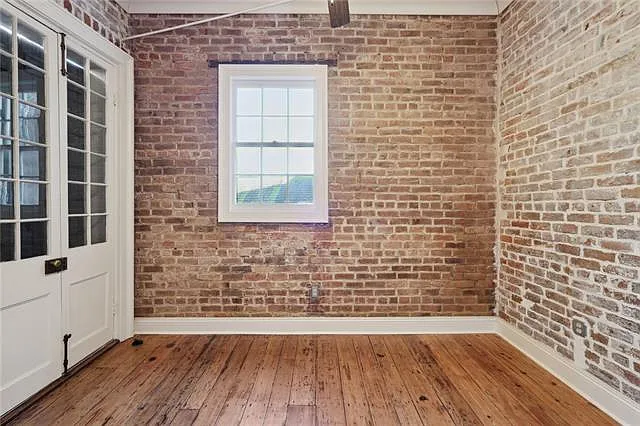 526 Royal St #4 — Photo 9