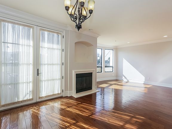 5th image of 12026 Hoffman St Unit 402