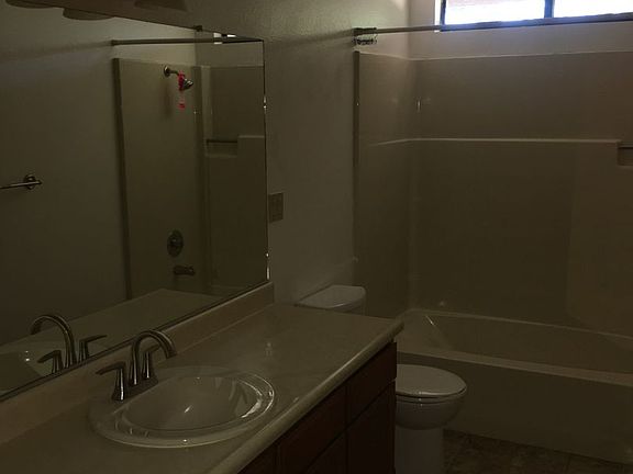 5th image of 3410 Silverwood St