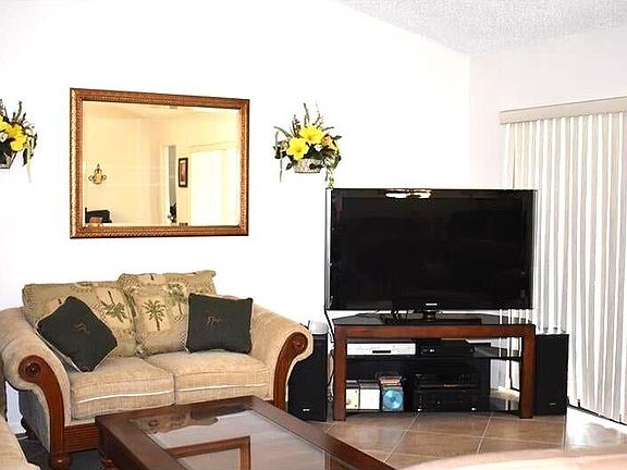 3rd image of 2050 SW 17th Place