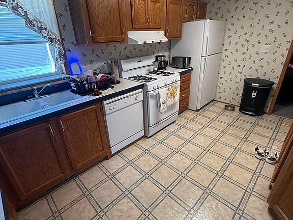 5th image of 3319 Ridgewood Ave Lot 46