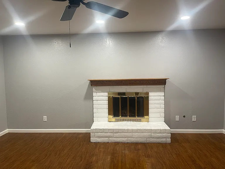 6012 Fair Oaks Dr — Photo 2