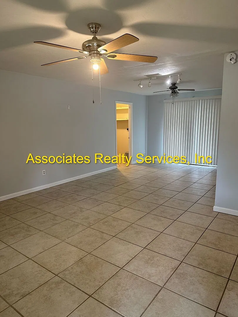 Cute home in Palm View Estates!! — Photo 3
