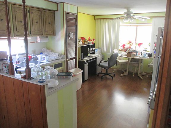 5th image of 207 Jacaranda Dr