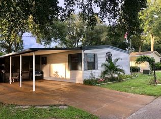 633 Hickory Hl, Lady Lake, FL 32159