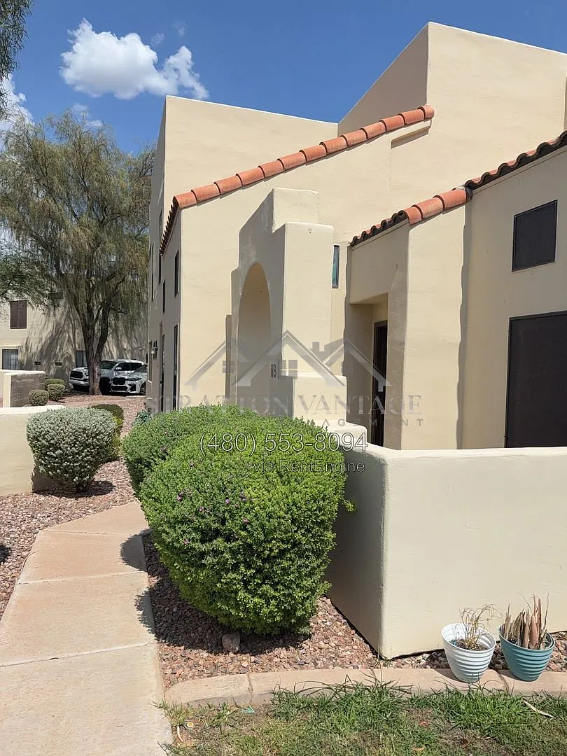 2 bed, 2.5 bath, 1080 sqft, $1,795 — Photo 2