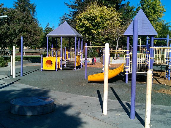 2nd image of 1119 Starbird Cir APT 3