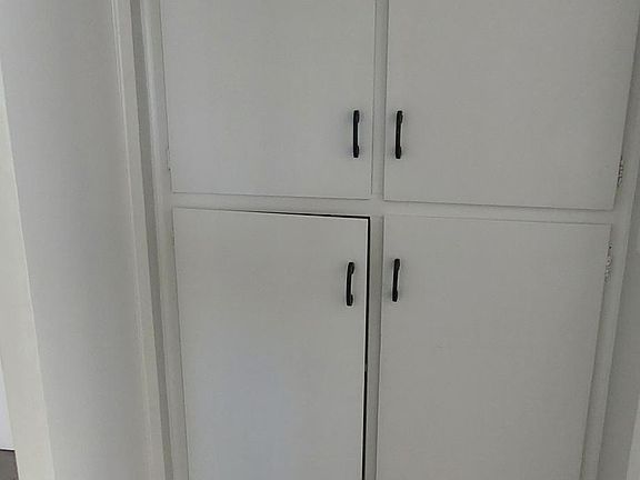 4th image of 11005 Hesby St #5