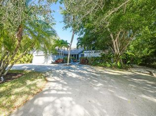 5217 Shadow Lawn Dr, Sarasota, FL 34242