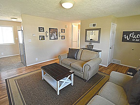 5th image of 235 Monterey Dr