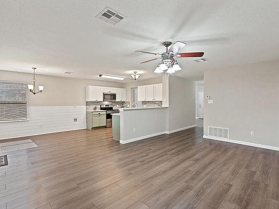 3rd image of 222 Almquist St