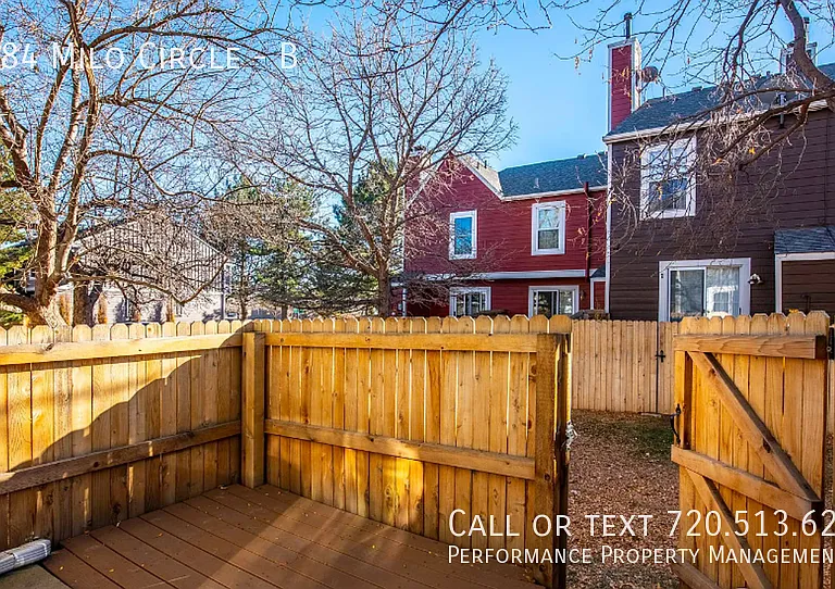 1284 Milo Cir #B — Photo 9