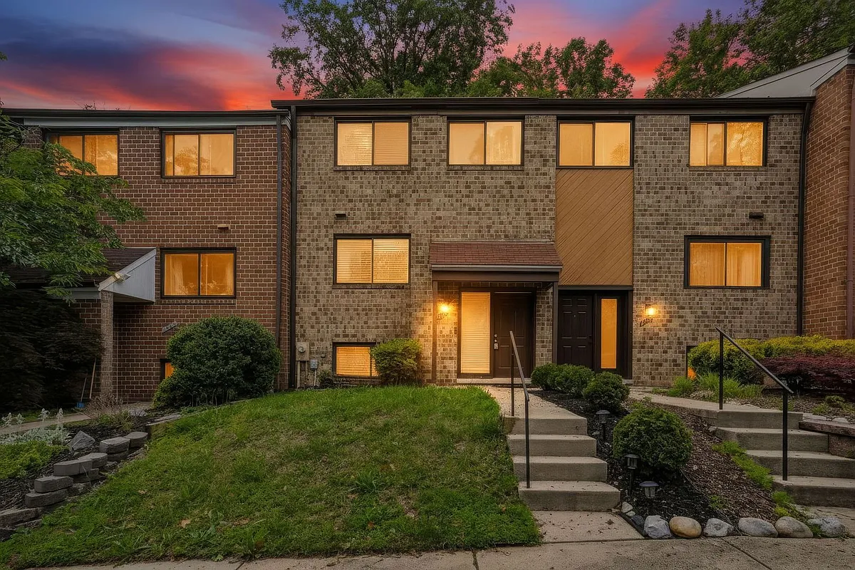 Building Photo - 8957 Skyrock Ct