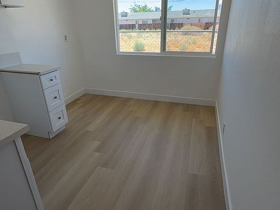 5th image of 13336 Mohawk Rd #3