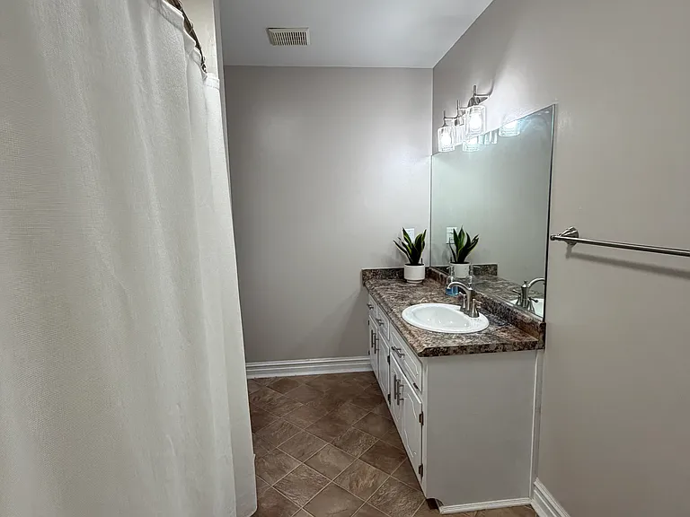 1507 Southcreek Dr — Photo 29