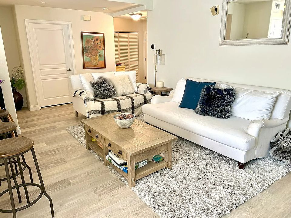 1st image of 453 E Okeefe St APT 101