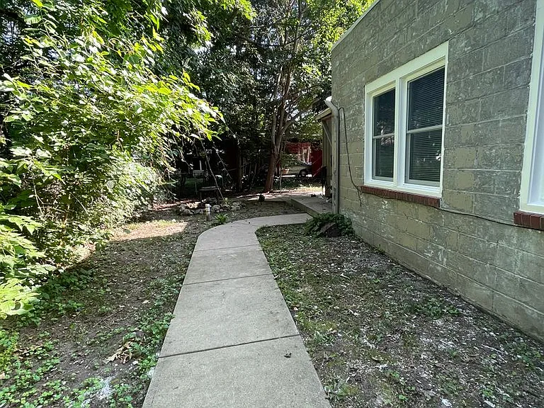 1917 N 16th St.--WD — Photo 12