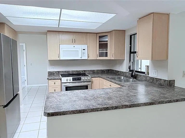 11803 Classic Lake Way — Photo 3
