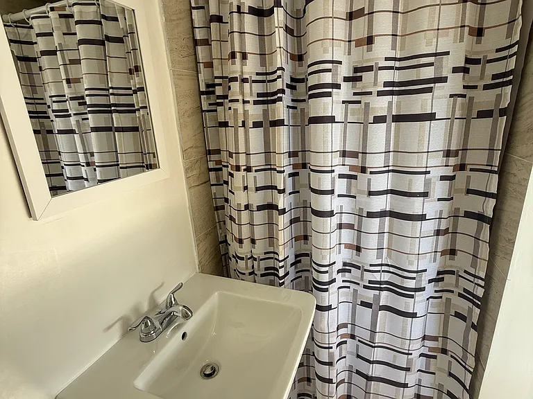 2501 SW 107th Ave — Photo 3