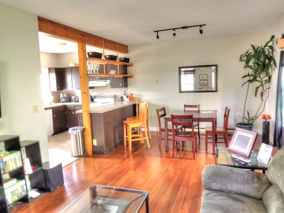 5th image of 10 West St APT 1
