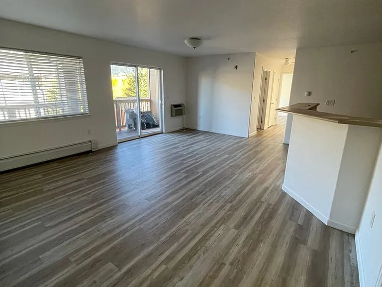 326 Riverview Dr #105 — Photo 1