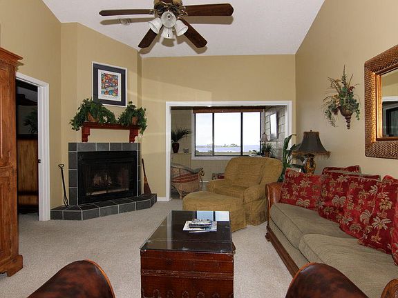 4th image of 8999 Heron Walk Dr W #8999