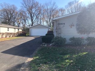 22605 Woodside Dr, Channahon, IL 60410