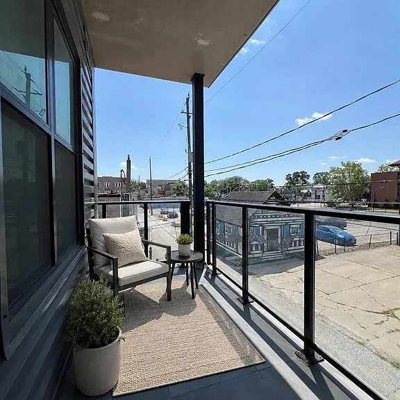 531 Pelissier St #206 — Photo 11
