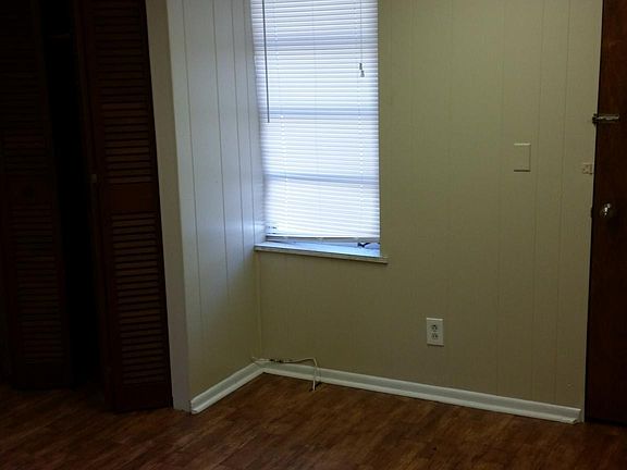 4th image of 3310 Jackson St N APT D