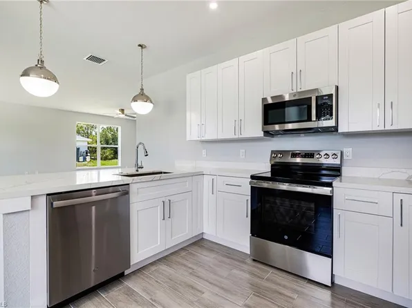 1909 Moore AVE, LEHIGH ACRES, FL 33972