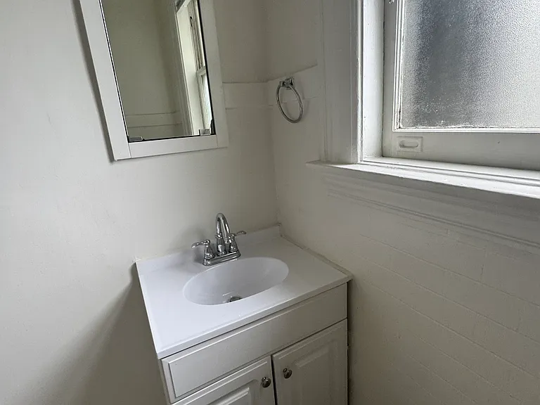 2000 Vallejo St #11 — Photo 7