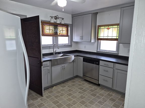 2nd image of 216 Bishop Ave #218