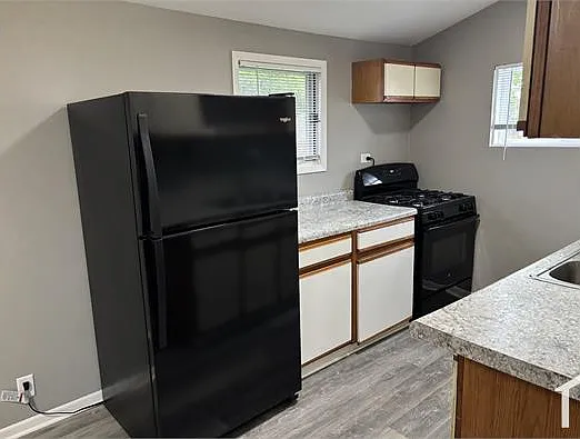 43050 N Lake Ave — Photo 6