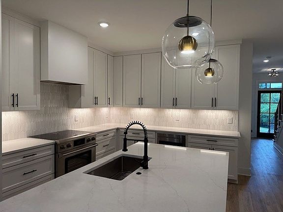 3rd image of 1301 Katie Ave #1303A