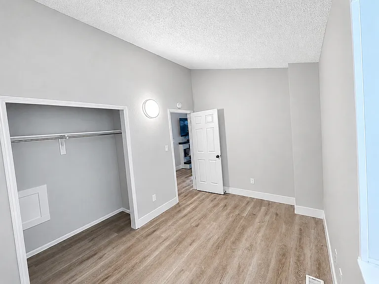 3215 Monica Dr — Photo 6
