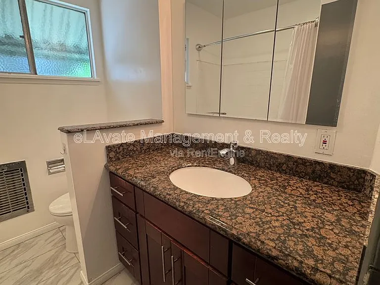12157 Chandler Blvd #4 — Photo 24