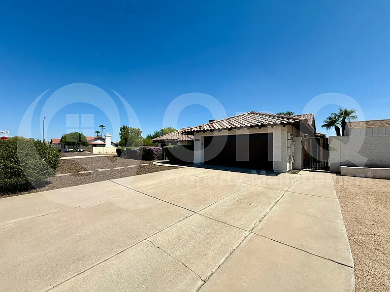 4341 E Betty Elyse Ln — Photo 3
