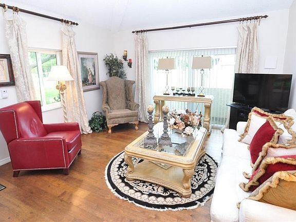 4th image of 2935 Bough Ave Unit A