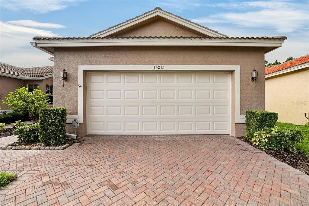 2 bed, 2.0 bath, 1291 sqft, $2,200 — Photo 4